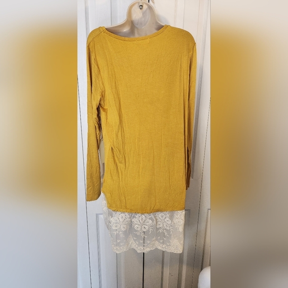 NWT Me & You long sleeve mustard yellow shirt tunic with lace trim size large - Picture 3 of 8